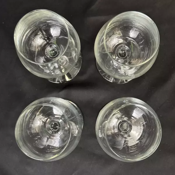 Set of 4 Clear Crystal Wine Glasses 7.5 Inches Tall
