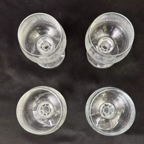 Set of 4 Import Assoc Cascade Bohemia Crystal Clear Etched Wine Glasses