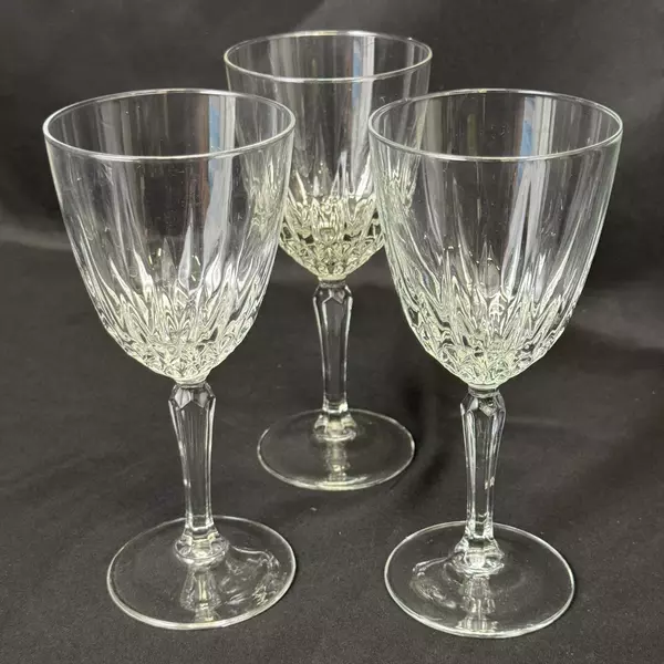 Set of 3 Cristal d'Arques Diamant Crystal Water Goblets