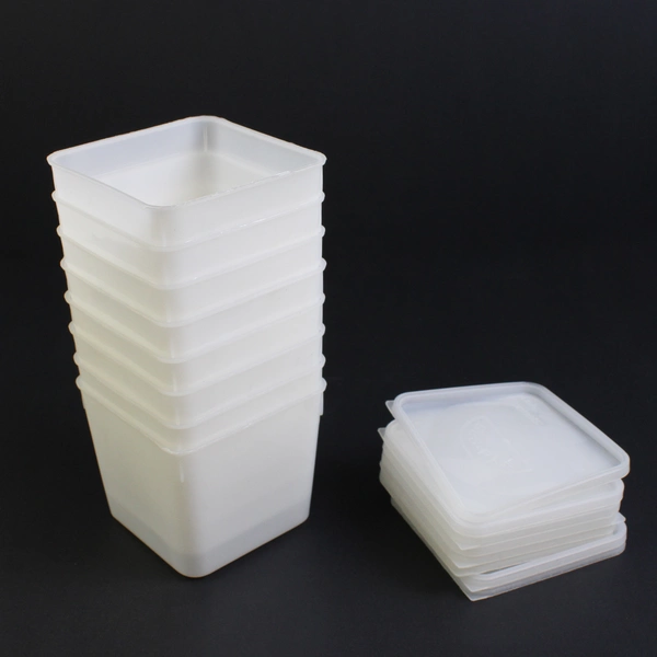 Lot of 8 Clear Plastic Food Storage Containers