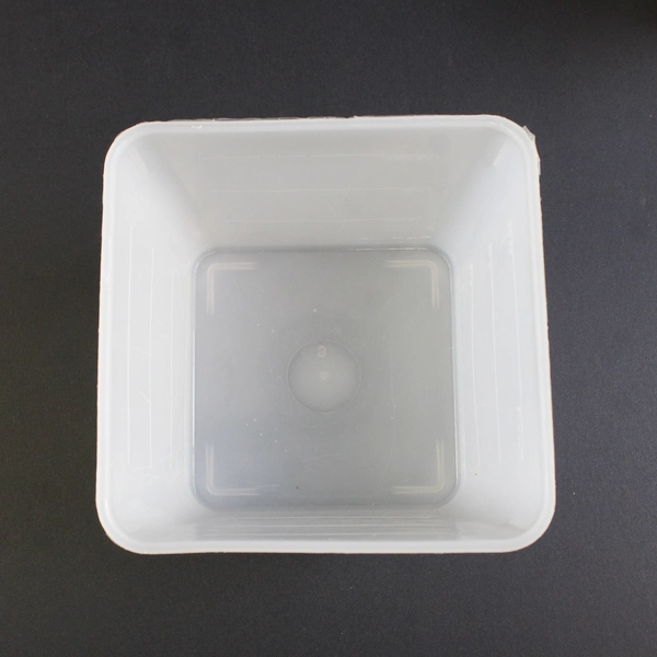Lot of 8 Clear Plastic Food Storage Containers