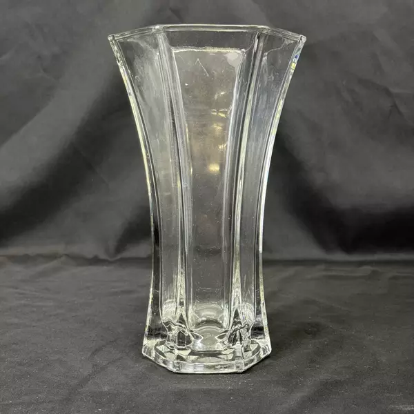 Heavy Hexagon Shaped Glass Flower Vase With Embossed 3-D Star Bottom 9 Inch