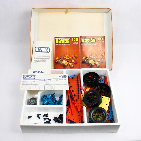 Vintage Riviton Basic Building Set Parker Brothers Games 1977 Age 6 To 12
