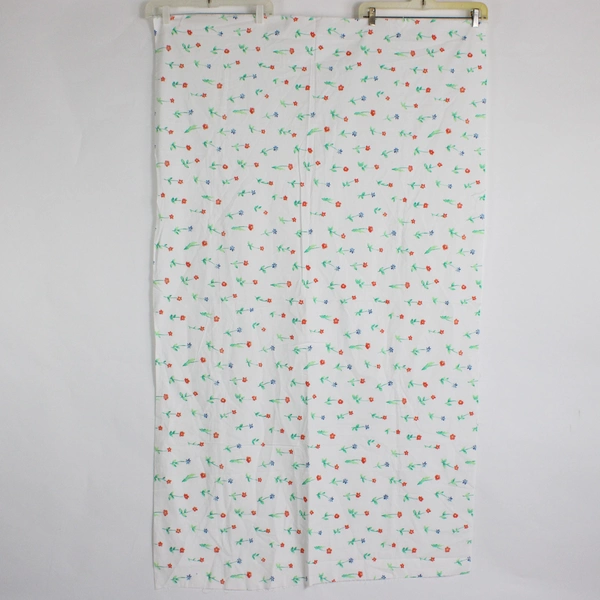 White Quilting Cotton Blue and Red Daisy Print 36" x 1 2/3 Yd