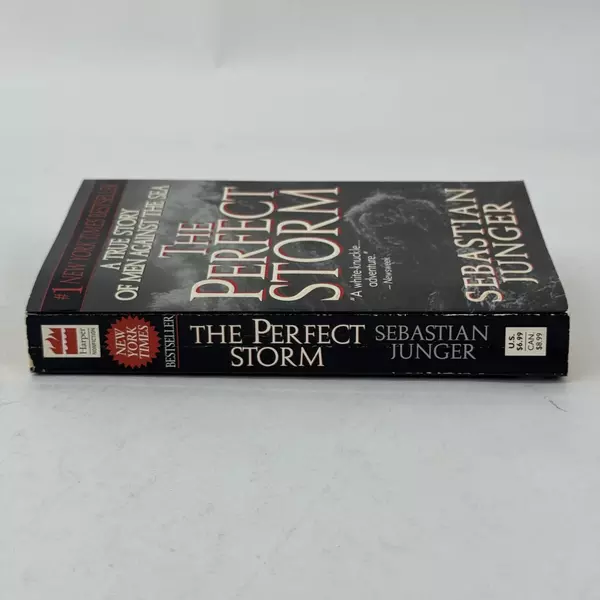 The Perfect Storm: A True Story of Men Against the Sea Paperback