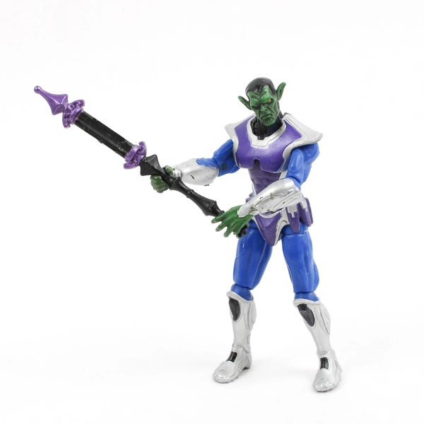 Lot of 2 Hasbro Marvel Action Figures Iron Man and Skrull Soldier 4"