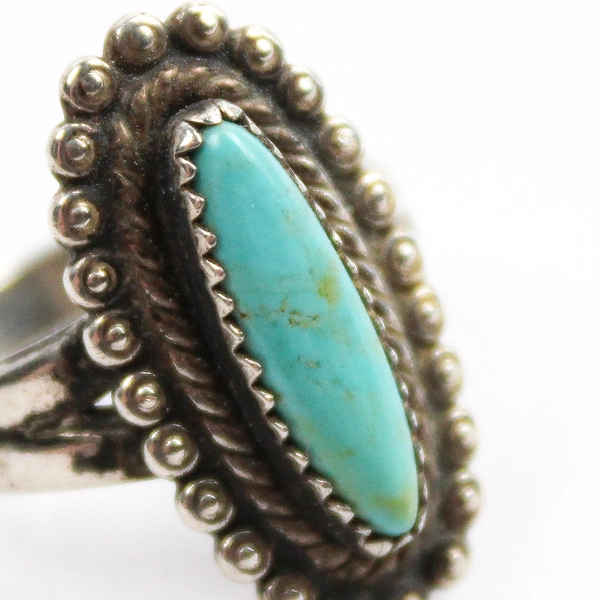 Size 5 Women's Sterling Silver And Turquoise Rring