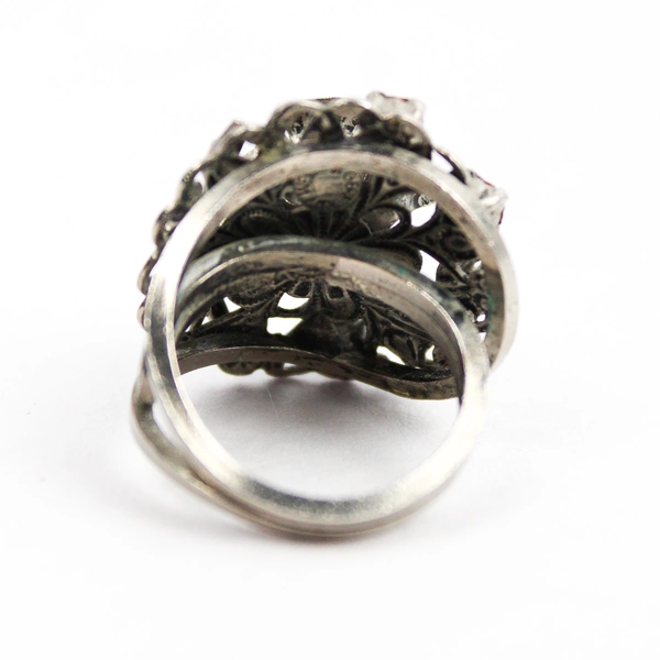 Women's Size 5.5 Rose Shaped Ring With Fire Opals Made In Western Germany