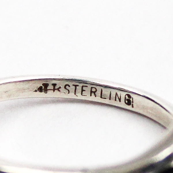 Women's Size 7 Sterling Silver And Pearl Ring Signed