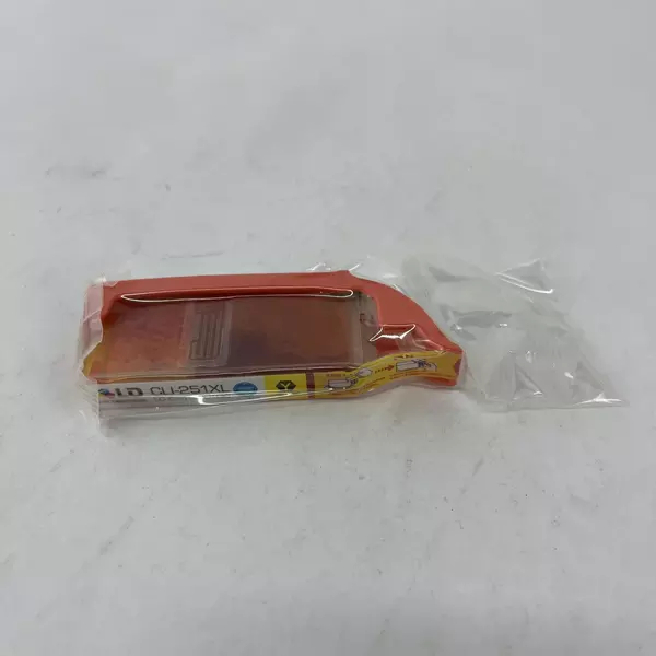 LD CLI-251 XL Ink Cartridge Yellow New With Stained Box