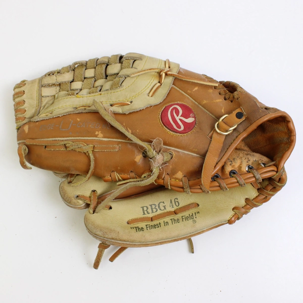 Rawlings RBG46 Ken Griffey Jr Deep Well Pocket Baseball Glove 12-1/2 in. RHT