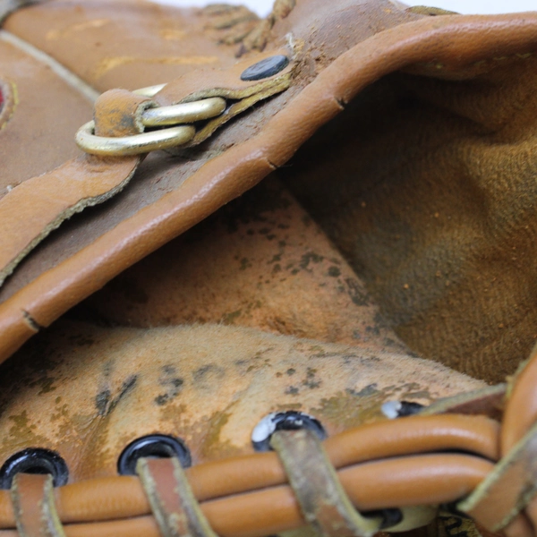 Rawlings RBG46 Ken Griffey Jr Deep Well Pocket Baseball Glove 12-1/2 in. RHT