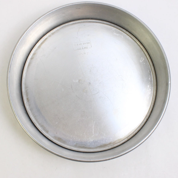 Lot Of 2 Vintage Wear-Ever Aluminum Round Cake Pans 9.5”