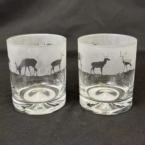 Set Of 2 The Milford Collection Animo Glass Etched Stag Rocks Glasses