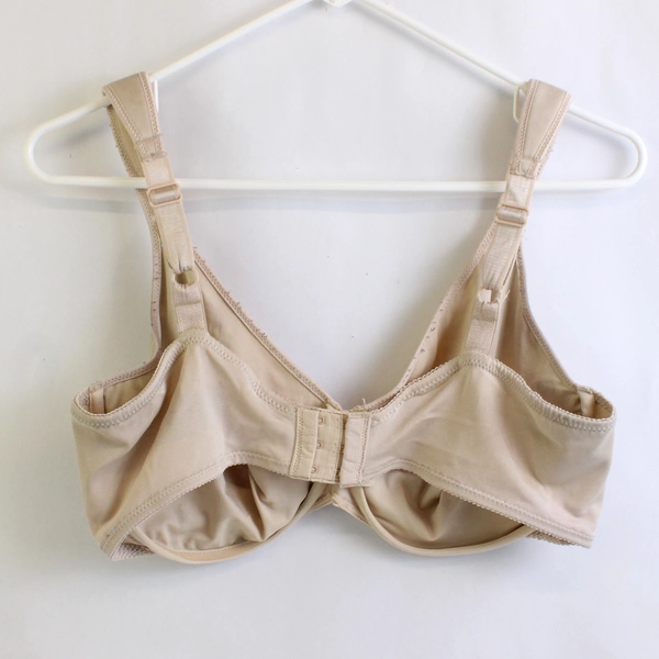 Hanes Beige Nude Unlined Underwired T-Shirt Bra Women's Size 40DD