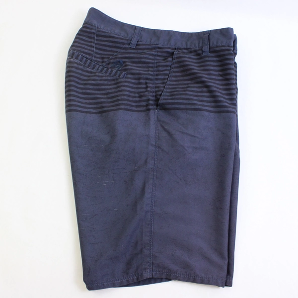 Reef Navy Blue and Black Striped Outdoor Shorts Men's Size 31