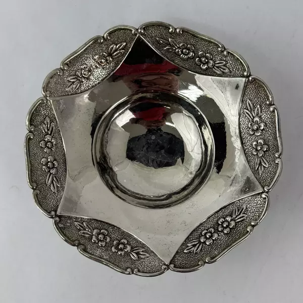 Davco Silver Silver Plate 3 Footed Bowl Embossed Floral Pattern