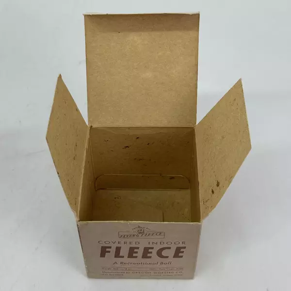 Vintage Oregon Worsted Flying Fleece Virgin Wool Yarn Ball Box Only