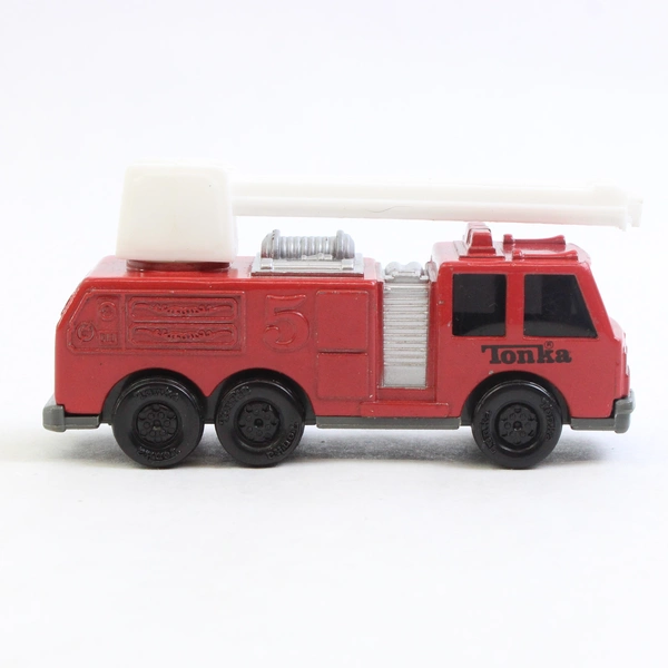 Vintage 1992 Tonka Red Fire Engine Truck Toy 4"