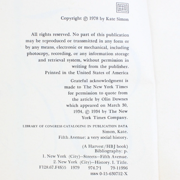 Fifth Avenue: A Very Social History by Kate Simon 1979 Paperback