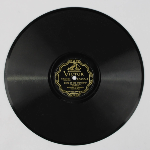 VICTOR 7" Record Song of the Wanderer/Roses for Remembrance Gunsky