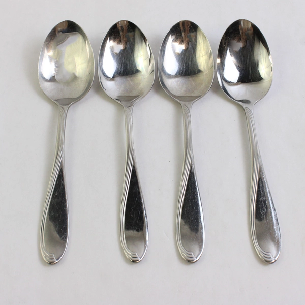 Set of 4 Oneida Camber Stainless Steel Oval Soup Spoons