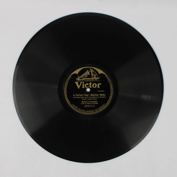 Victor 33 RPM Record Perfect Day-Medley Waltz/In Wintertime Waltz 1908