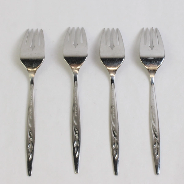 Set of 4 International Silver 1847 Rogers Sea Island Stainless Steel Salad Forks