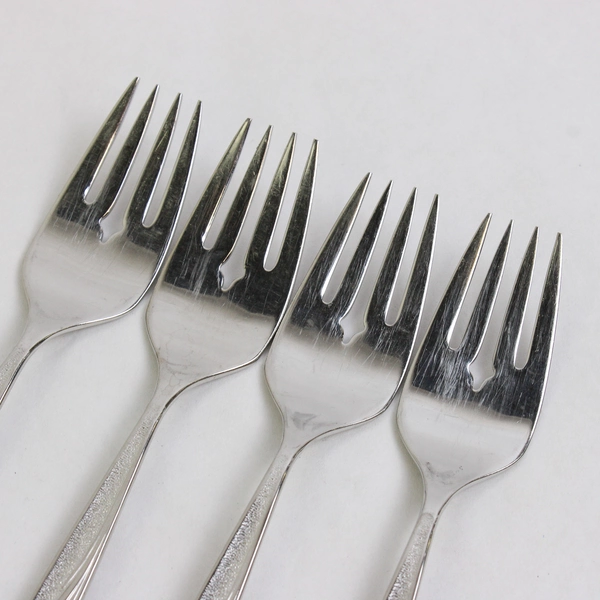 Set of 4 International Silver 1847 Rogers Sea Island Stainless Steel Salad Forks