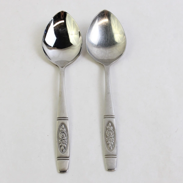 Set of 2 Oneida Rose Pendant Stainless Steel Oval 7" Soup Spoons
