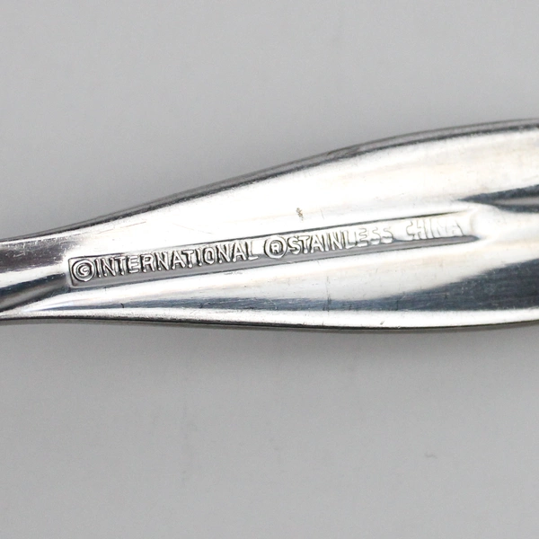 Lot Of 4 International Silver Modern Twist (Stainless, Frosted) Soup Spoons