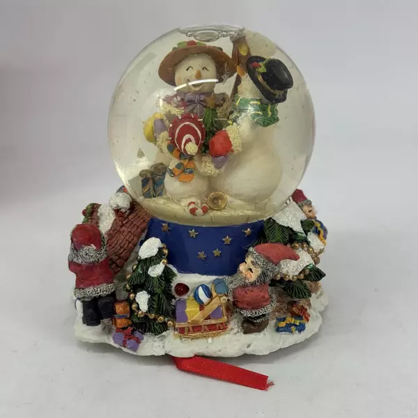Kurt Adler Snowman Family Musical Snowglobe With Lights Plays Frosty the Snowman
