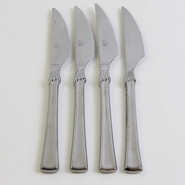 Set of 4 Mikasa Verona Stainless Steel Solid Dinner Knives