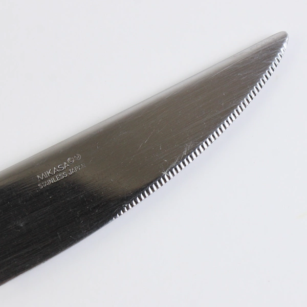 Set of 4 Mikasa Verona Stainless Steel Solid Dinner Knives