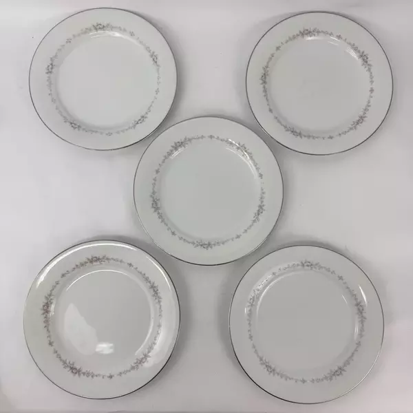 5 Vintage Noritake China Rosepoint Dinner Plates 6206 White Platinum Rim Roses