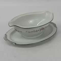 Vtg Noritake Rosepoint Gravy Boat W/ Underplate 6206 White Platinum Rim Roses