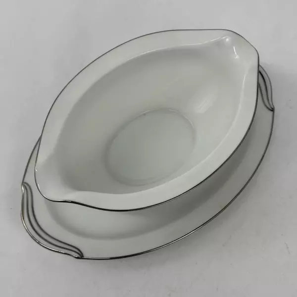 Vtg Noritake Rosepoint Gravy Boat W/ Underplate 6206 White Platinum Rim Roses