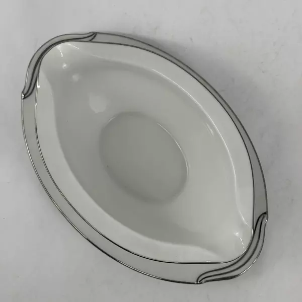 Vtg Noritake Rosepoint Gravy Boat W/ Underplate 6206 White Platinum Rim Roses