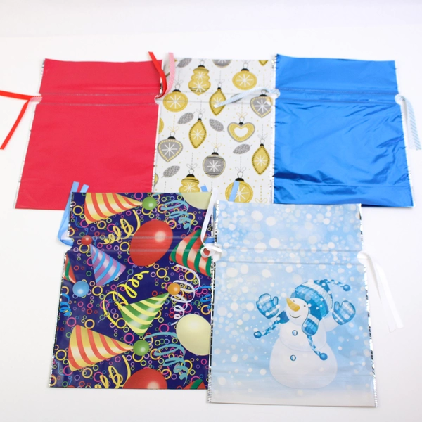 Lot of 20 Plastic Christmas Holiday Drawstring Gift Bags Various Sizes