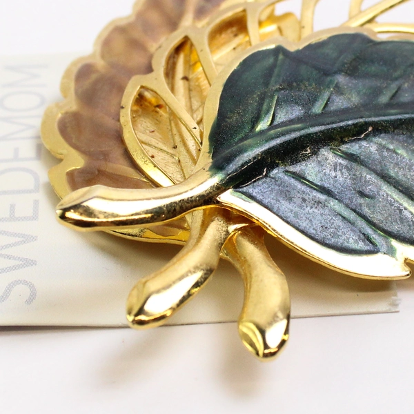 Vintage Gold Tone Leaves Brooch
