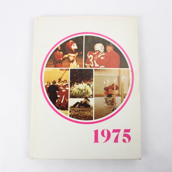 Class of 1975 McMinnville High School McMinnvillian Yearbook Oregon