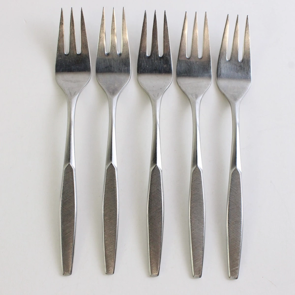 Lot Of 5 International Silver Saturna (Stainless) Flatware Individual Salad Fork