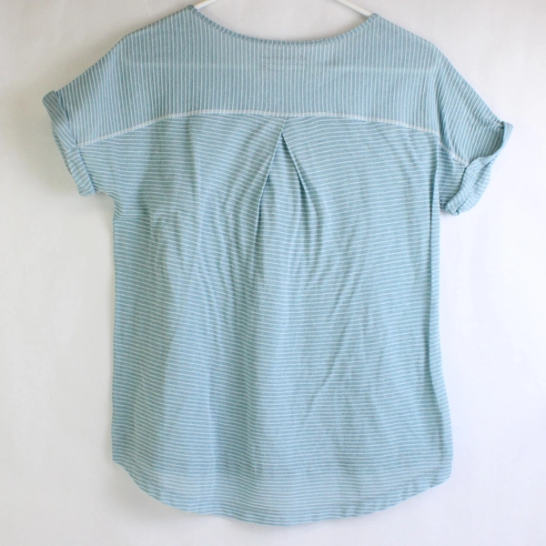 Eddie Bauer Light Blue and White Striped T-Shirt Women's Small