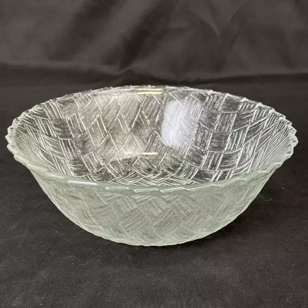 Vintage Indiana Glass Weavetex Clear Large 9 Inch Basket Weave Bowl