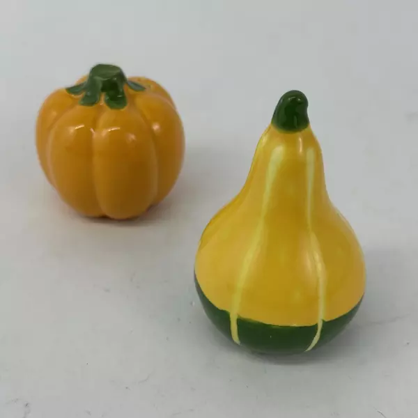 Avon 1984 Shades of Autumn Salt & Pepper Shakers Pumpkin And Gourd
