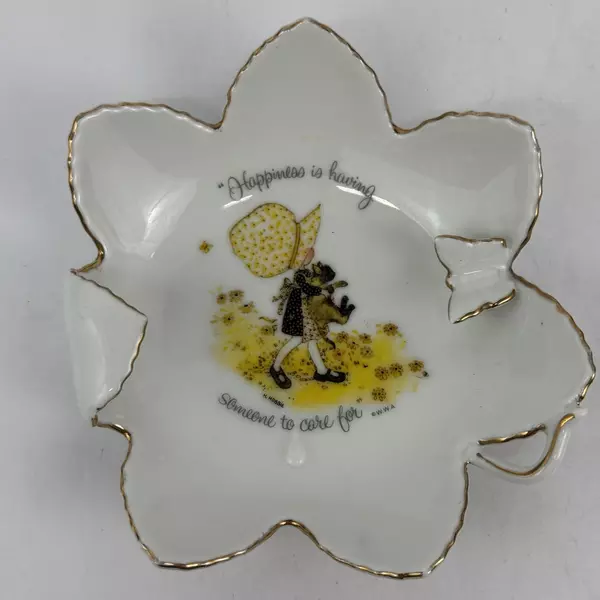 1973 Holly Hobbie Ash Tray Happiness Is Having Someone To Care For