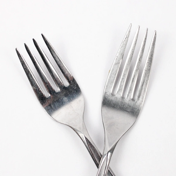 Lot 6 International Silver Nassau Flatware 4 Normal Forks & 2 Salad Forks