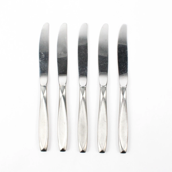 Lot 5 International Silver Nassau (Stainless) Flatware Modern Hollow Knives