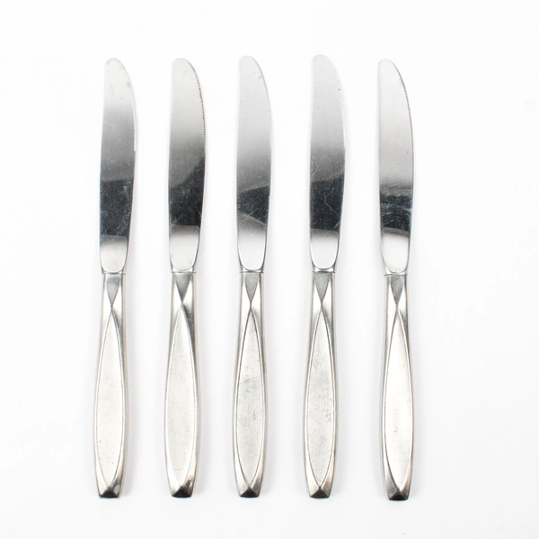Lot 5 International Silver Nassau (Stainless) Flatware Modern Hollow Knives