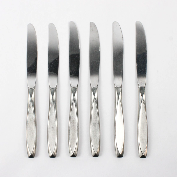 Lot 6 International Silver Nassau (Stainless) Flatware Modern Hollow Knives